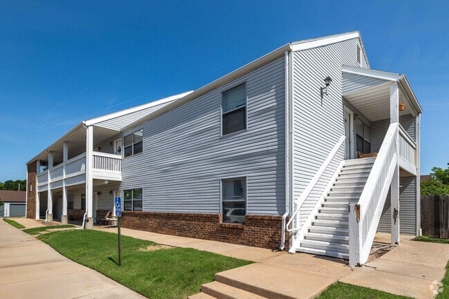 Building Photo - Buttonwood Tree Apartments