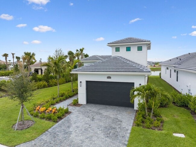 Building Photo - 12442 SW Lunata Way