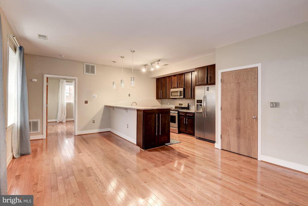 Primary Photo - 921 Butternut St NW