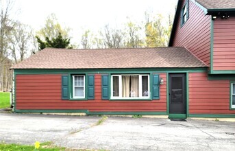 Building Photo - 486 Fitzsimmons Rd