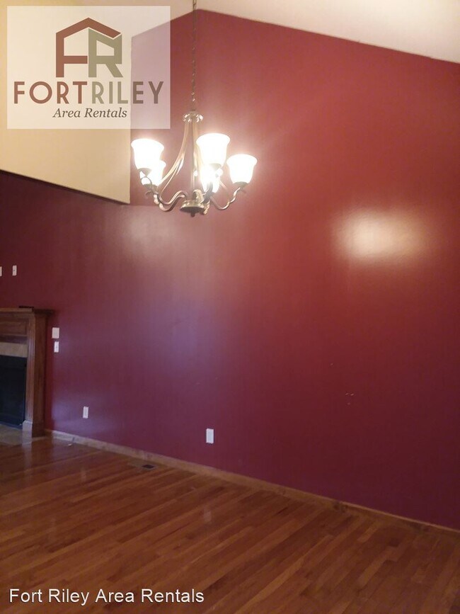 Building Photo - 4 br, 3 bath House - 3013 Oakwood Drive