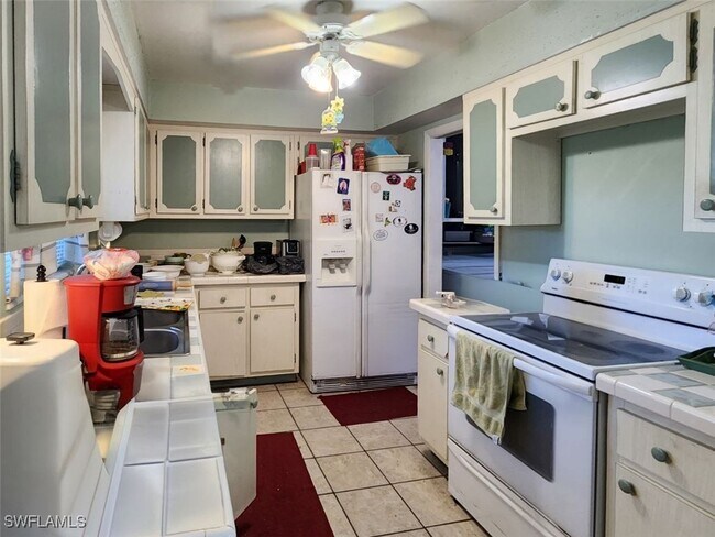 Building Photo - 2625 Mohican Dr