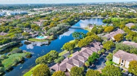 Foto del edificio - 2574 Centergate Dr