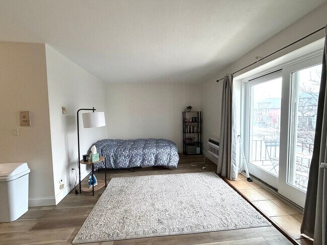 Building Photo - 720 Bennington St