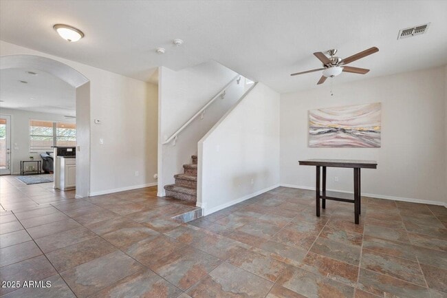 Foto del edificio - 1423 S Newberry Ln