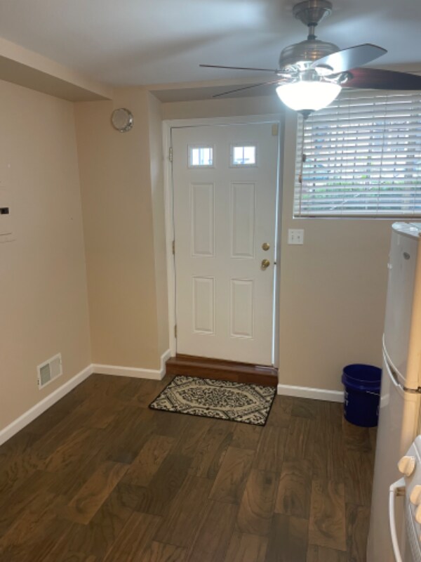 92 Crabtree Ave, Staten Island, NY 10309 Room for Rent in Staten