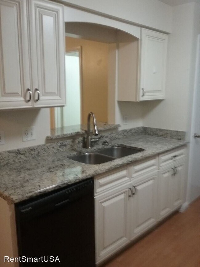 Building Photo - 3 br, 2.5 bath House - 806 Sleepy Harbour Dr.
