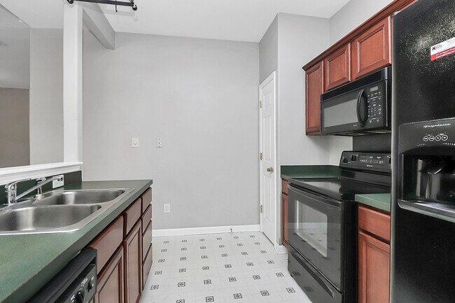 Foto del edificio - 141 Ross Moore Ave