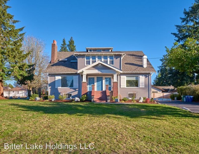 Building Photo - 12552 Phinney Ave N