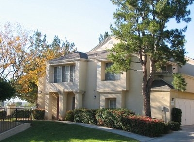 Foto del edificio - Terrace Pines Townhomes