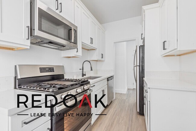 Building Photo - 1 Month Free! Fabulous One Bedroom with Lo...