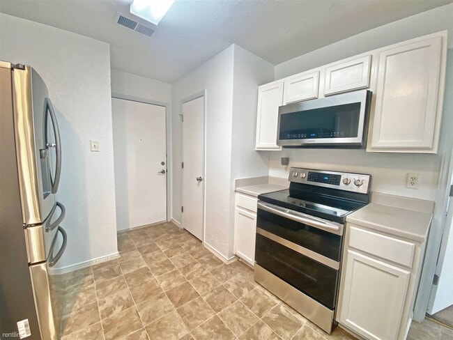 Foto del edificio - 4 br, 2 bath House - 3400 Woodlake Dr