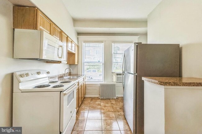 Building Photo - 5340 N 12th St