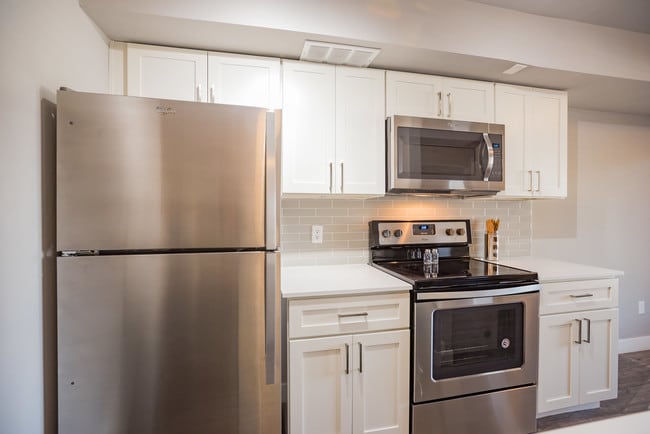 Building Photo - Welcome to The Shenandoah!