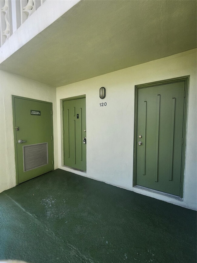 Foto del edificio - 4200 NW 3rd Ct