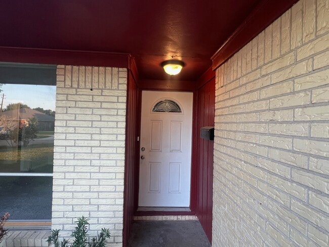 Foto del edificio - 5310 Grace Point Ln