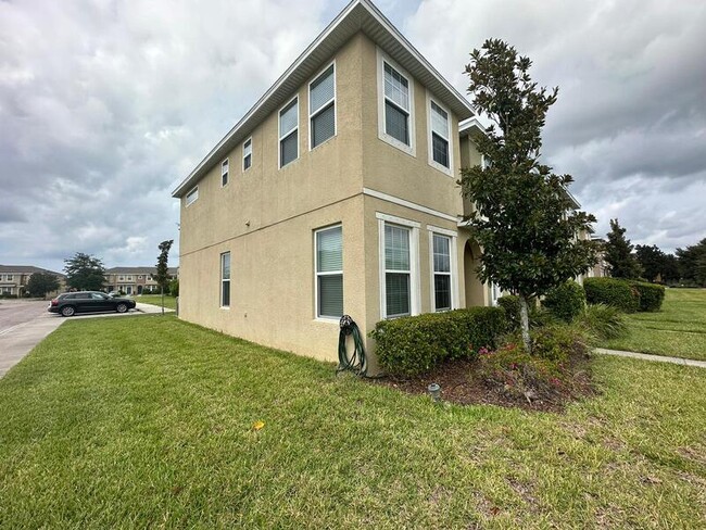 Building Photo - 7031 White Treetop Pl