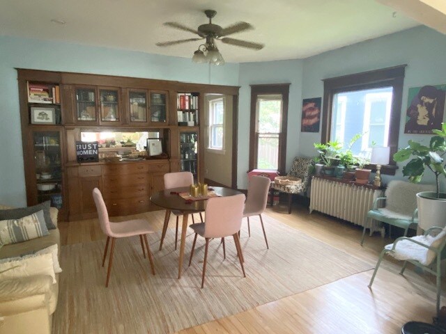 Built in Buffet - 3143 28th Ave S