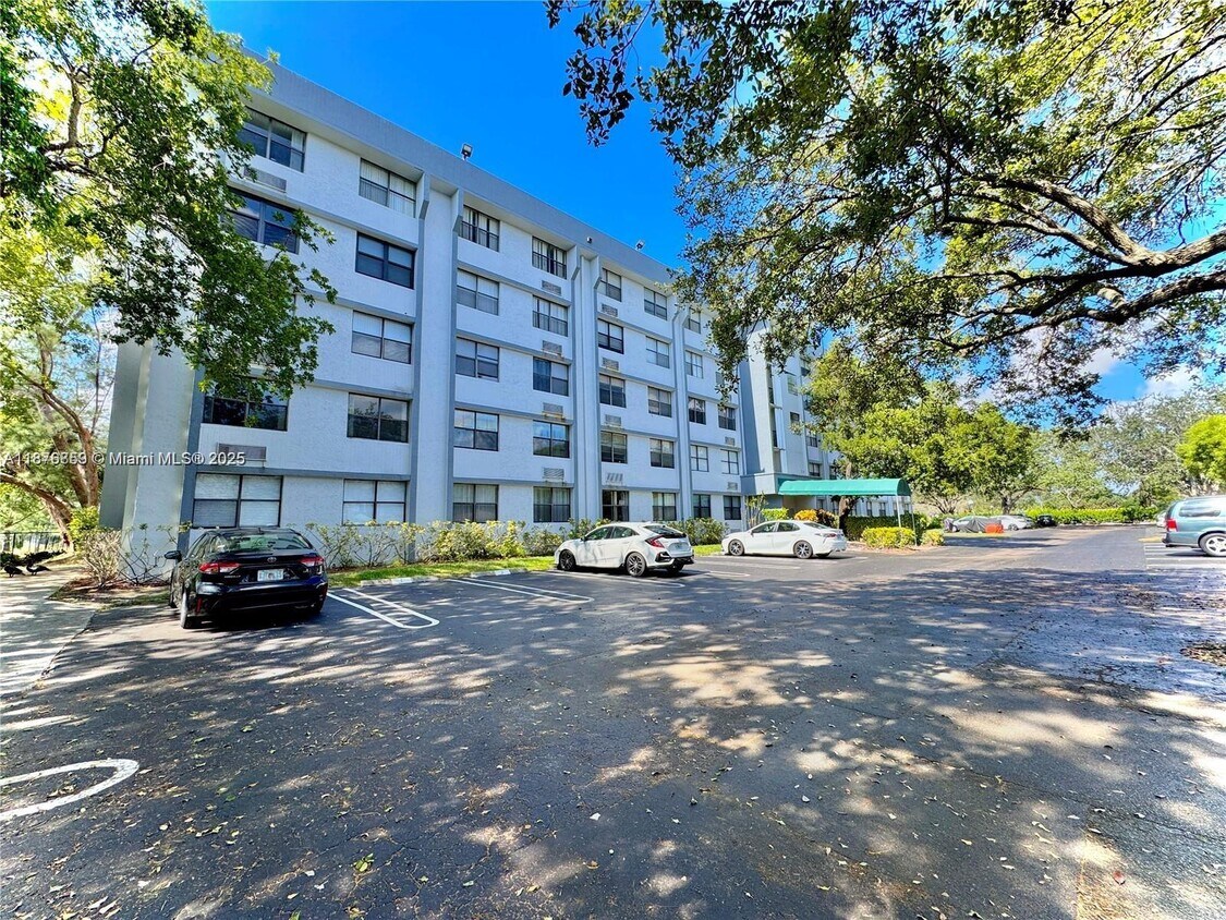 Primary Photo - 2401 Riverside Dr