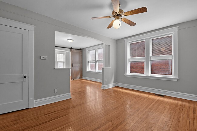 Building Photo - 4908 Devonshire Ave