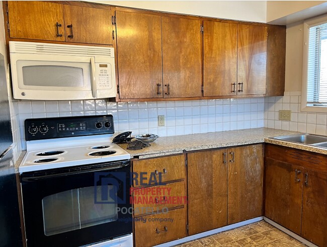 Building Photo - 1223 &amp; 1225 Pershing