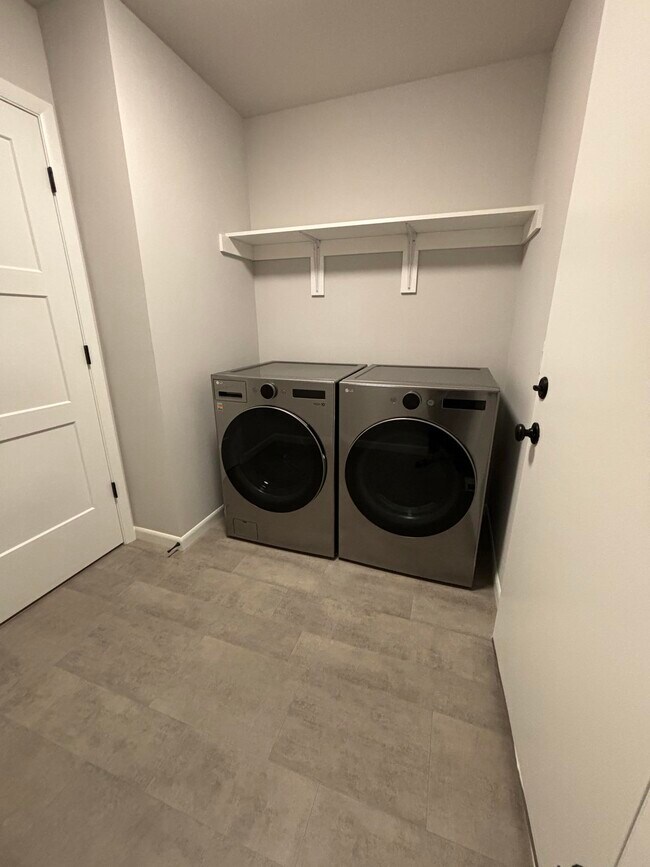 Foto del edificio - 9231 Rustic Pine Rd