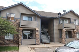 Building Photo - 355 Buffalo Dr