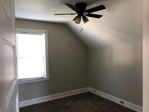 Building Photo - 1549 41st St