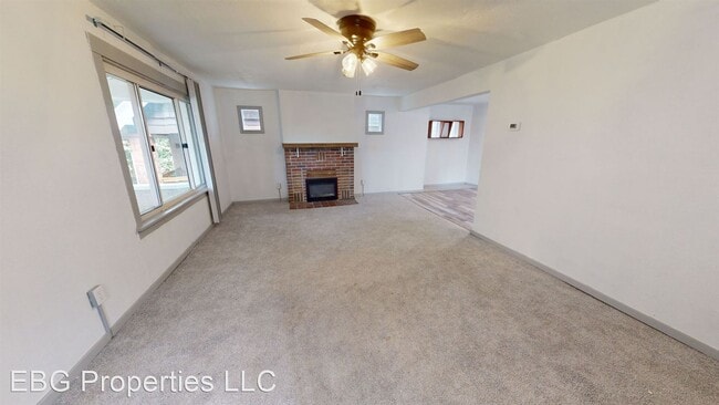 Building Photo - 4 br, 2.5 bath House - 704 Princeton Blvd
