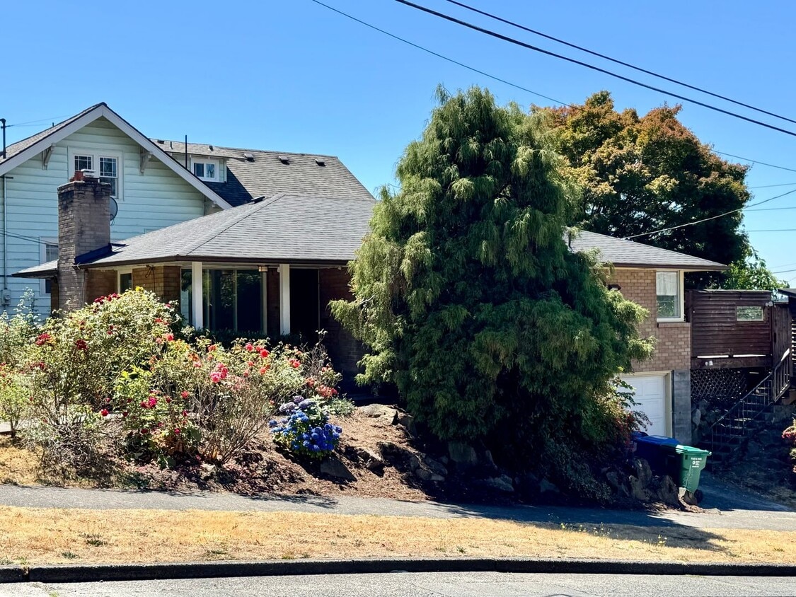 Primary Photo - Phinney Ridge Home