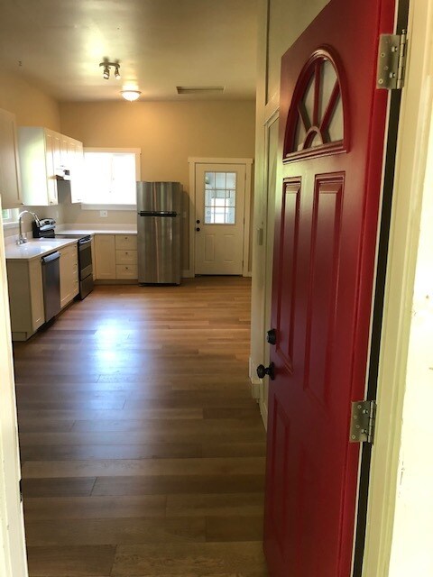 Foto del edificio - 475 E 7th St