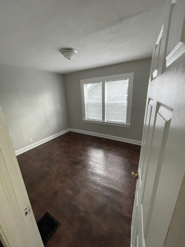 Building Photo - 626 N Euclid Ave