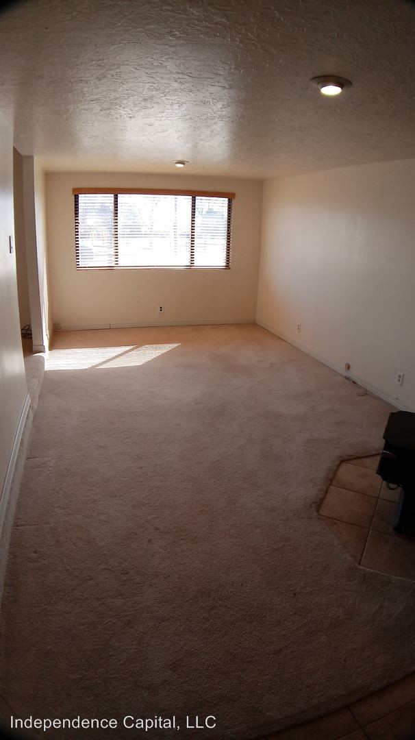 Building Photo - 3 br, 2 bath House - 1503 N. Mesa Verde