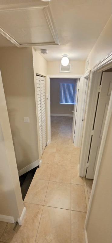 Photo - 1940 NW 4th Ct Apartment