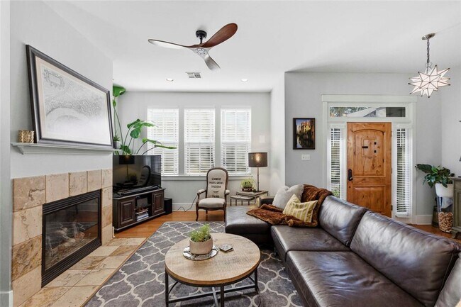 Foto del edificio - 2128 Sage Creek Loop