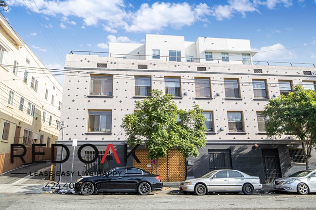 Foto del edificio - ~2 Weeks FREE~ Spacious and Sunny Studio w...