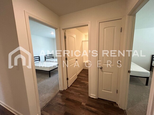 Foto del edificio - 7213 Wilburton Ln