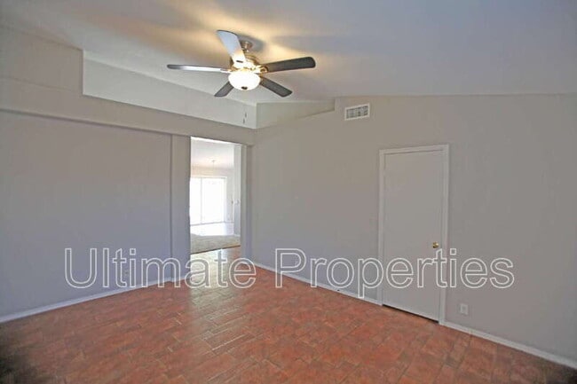 Building Photo - 7816 W Ocotillo Rd