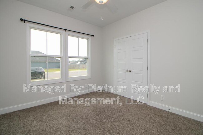 Foto del edificio - 234 Wexford Wy