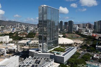 Building Photo - 888 Kapiolani Blvd