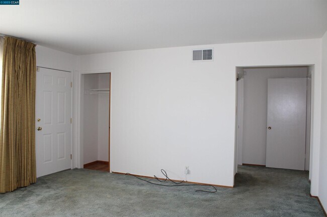 Foto del edificio - 2761 Flannery Rd