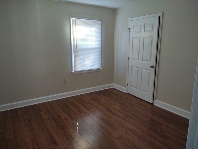 Bedroom - 1532 Hampton St