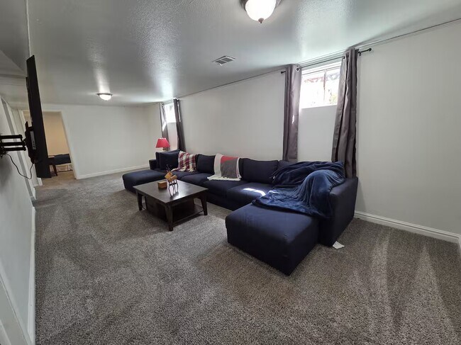 Foto del edificio - 1031 Erie St