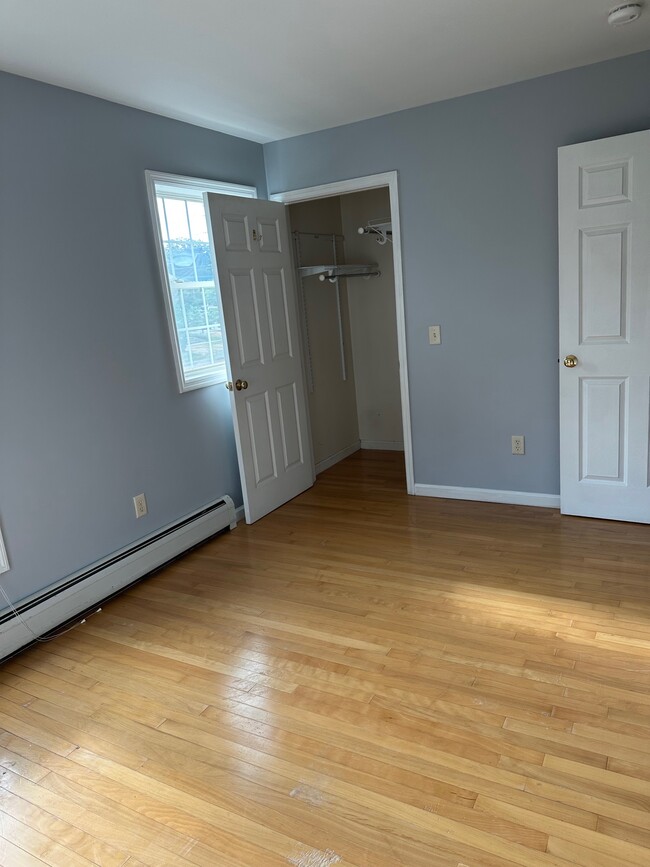 Foto del edificio - 168 N Main St