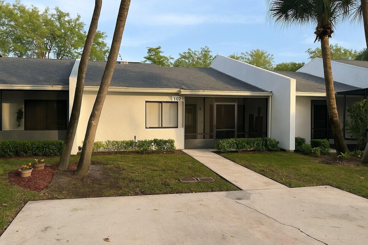 Foto principal - 102 Sunshine Blvd