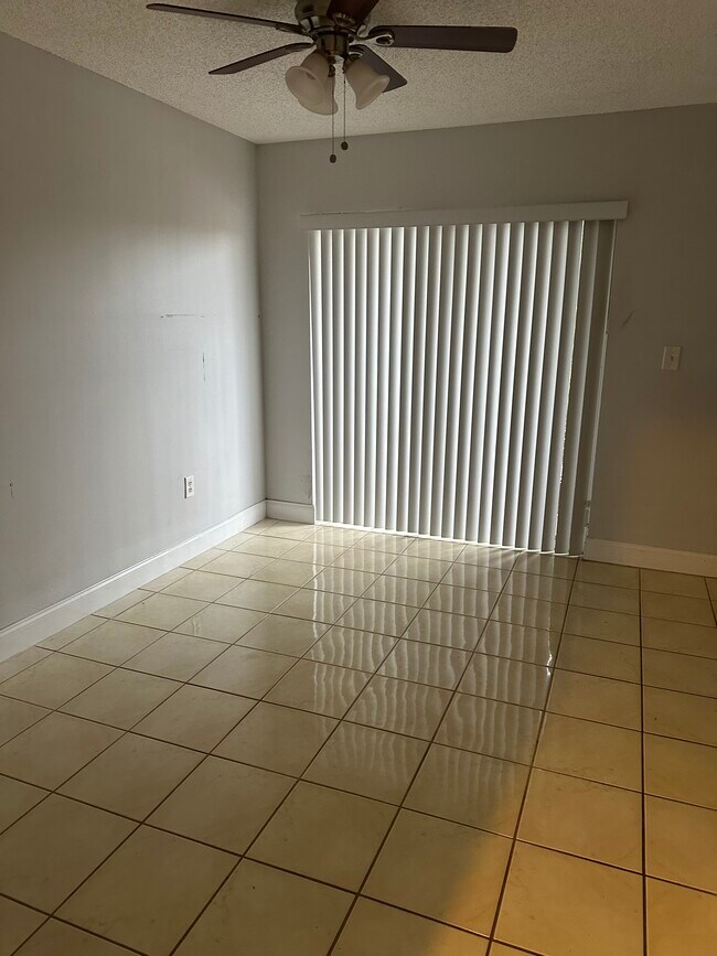 7510 SW 152nd Ave Unit 7510 SW 152ND AVE, Miami, FL 33193 Condo for