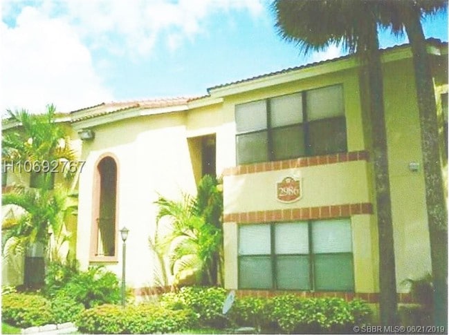 Building Photo - 2900 S University Dr
