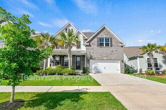 Building Photo - 233 Seaworthy St
