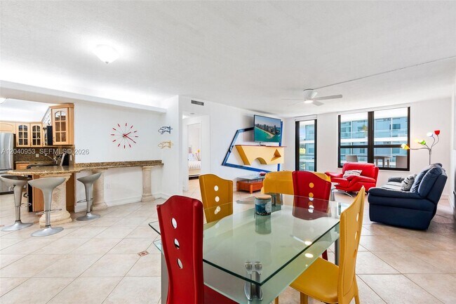 Foto del edificio - 10185 Collins Ave
