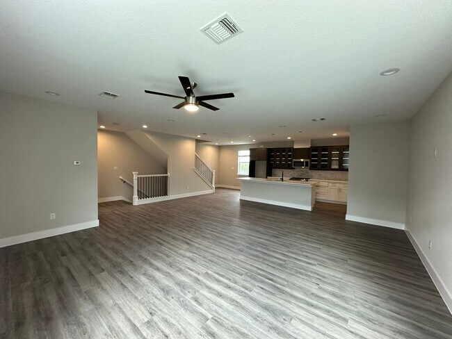 Building Photo - LUXURY 3-BEDROOM ALAMO HEIGHTS TOWNHOME